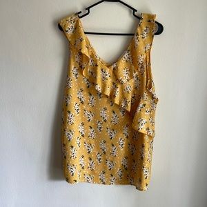 NWT boutique yellow tank! Perfect for summer💛